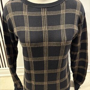 Suzy Shier Black and Tan Plaid Long Sleeve Top